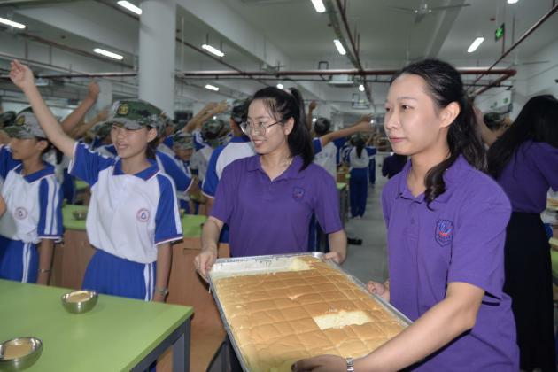 1599812639593408.jpg 04.jpg