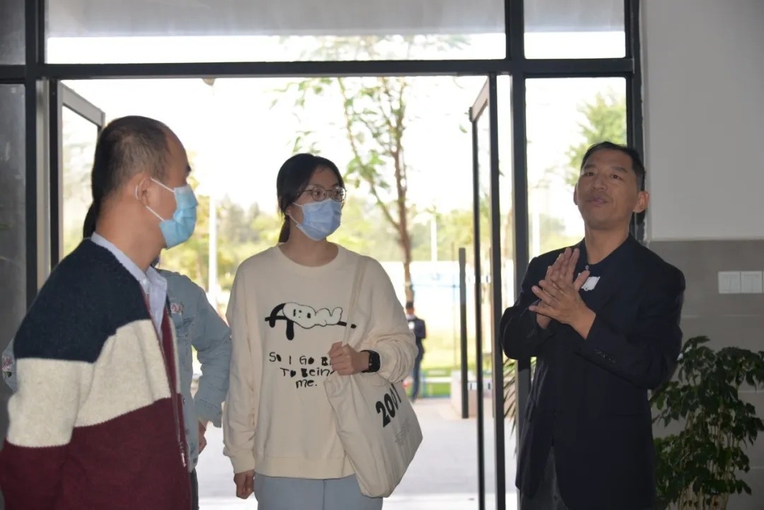 1607391406136836.jpg 1607391406136836.jpg